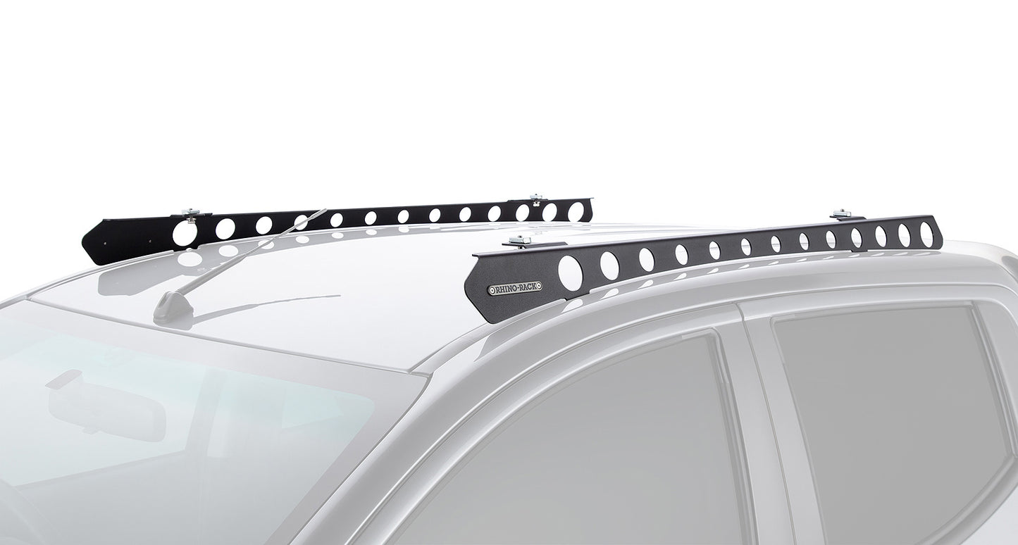 Système de fixation Backbone pour Mitsubishi Triton, accessoire Rhino-Rack, montage côté droit, solide et sécurisé pour transport.