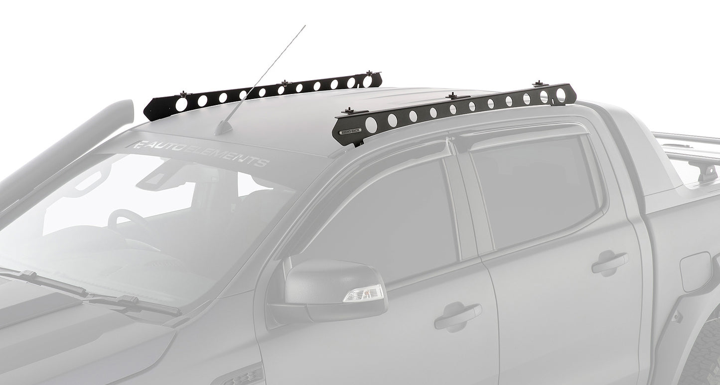 Système de fixation Backbone pour Ford Ranger Wildtrak, accessoire Rhino-Rack, montrant le support de montage robuste en métal.