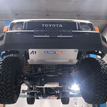 Protection frontale ALMONT4WD pour Toyota HZJ 76-79 2024, protections inférieures robustes pour véhicule tout-terrain.