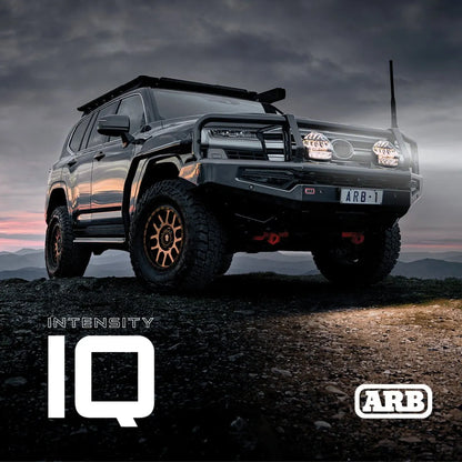 Feux de conduite LED ARB Intensity IQ 28, paire, éclaireurs puissants avec certification E-Mark, design robuste et moderne