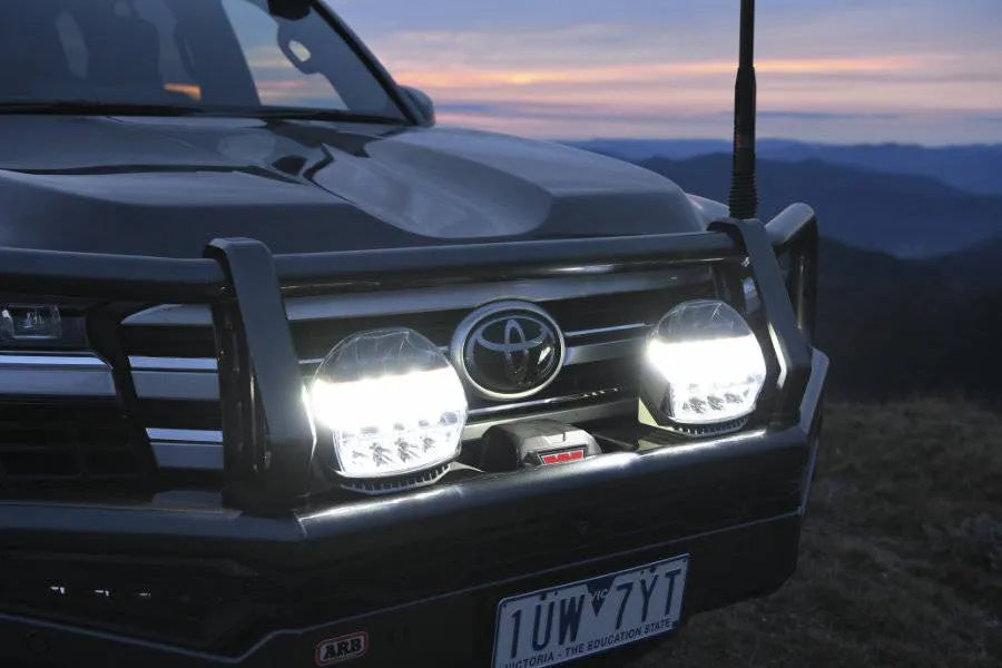 Feux de conduite LED ARB Intensity IQ 28, paire, avec certification E-Mark, éclairage puissant pour véhicule tout-terrain