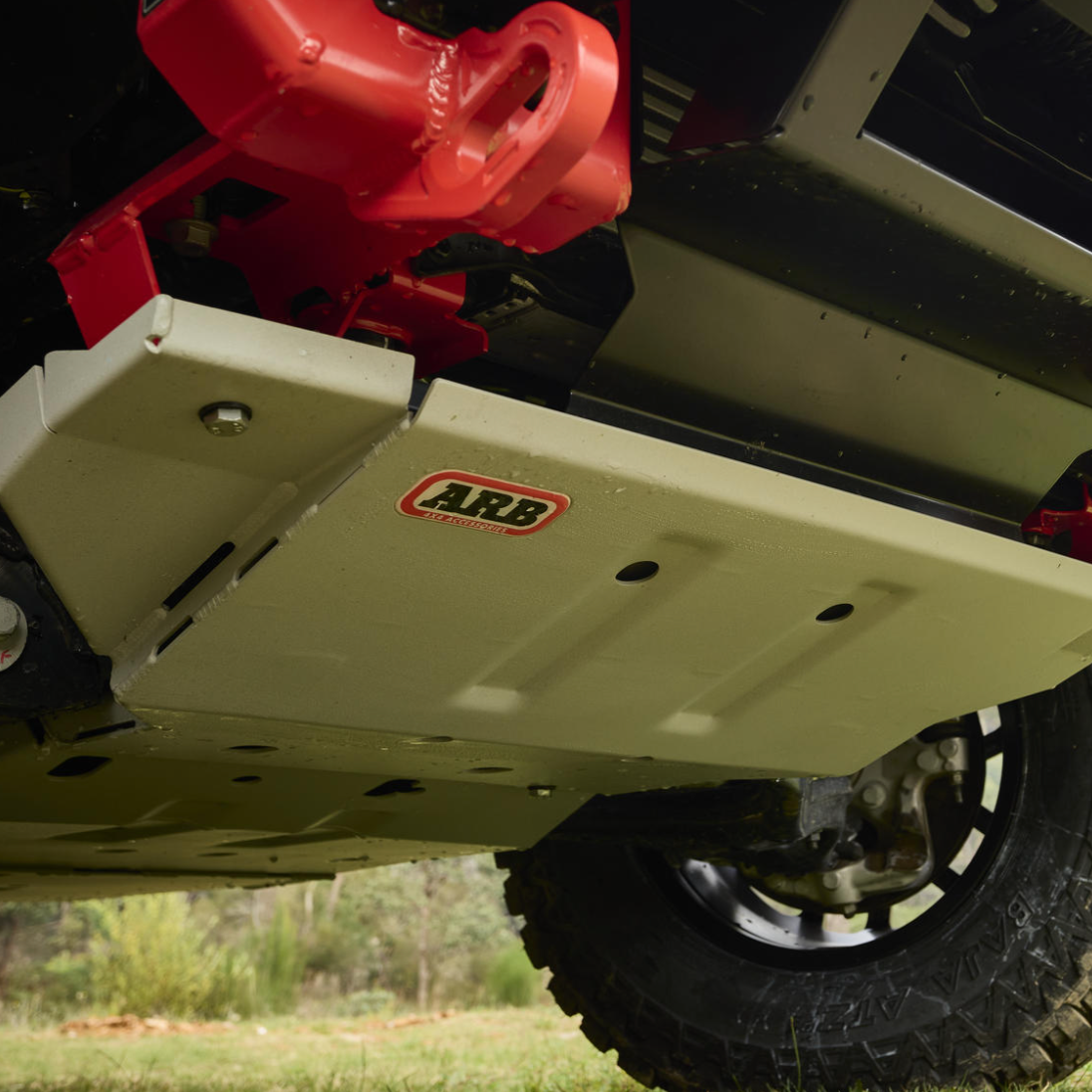 Kit de protections inférieures ARB pour Ford Ranger 23+ et VW Amarok 23+ en acier 3mm, protection robuste pour le dessous du véhicule.