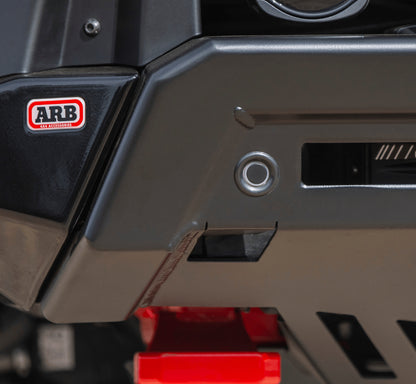 Pare-choc avant ARB Zenith pour Ford Ranger 2023+ avec Winch-Bar, robuste, en acier, installation renforcée, design moderne.