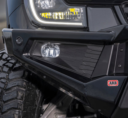 Pare-choc avant ARB Zenith pour Ford Ranger 2023+ avec winch-bar, robuste et résistant, conçu pour une protection optimale.