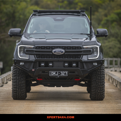 Pare-choc avant ARB Zenith pour Ford Ranger 2023+ avec Winch-Bar, robuste et design moderne, en acier renforcé.