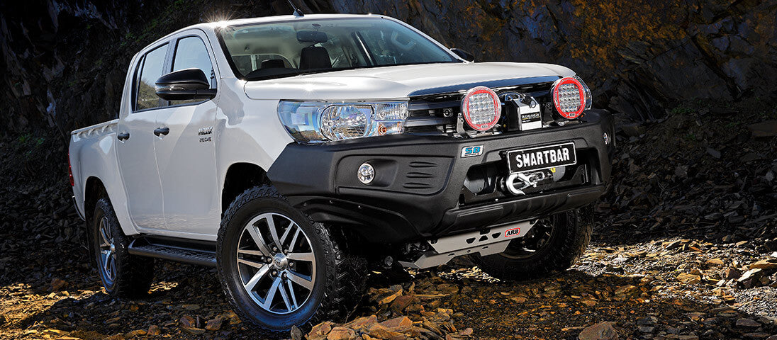 Pare-choc Toyota Hilux 2016-2020 - Stealthbar - Homologué EU sur Xperts4x4 Accessoires 4x4 Off-Road