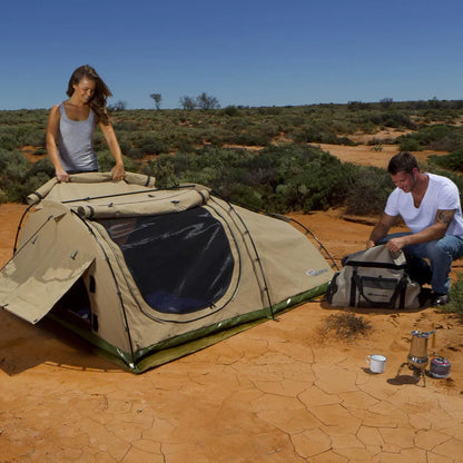 Tente de sol ARB SWAG SkyDome double, robuste et pratique, idéale pour l'aventure en camping en plein air.