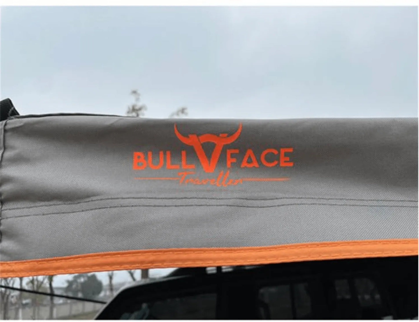Auvent autoportant BULLFACE 270° XL Overland pour véhicule, modèle 470 Droite, avec structure robuste et design élégant