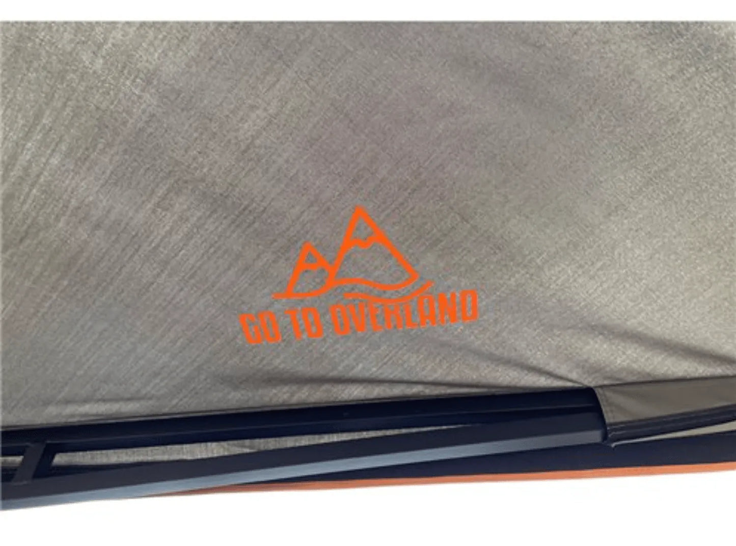 Auvent 270° XL Autoportant BULLFACE Overland, modèle 470 Droite, installé sur véhicule, grande couverture d'ombre robuste.