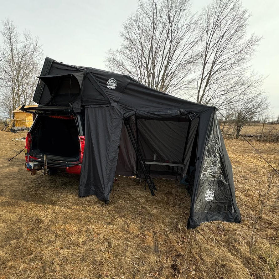 Annexe Go Overland Canada Equinox, abri 4 saisons pour tente de toit, tissu robuste et espace pour camping confortable.