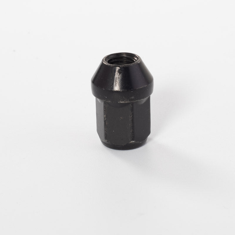 Ecrou noir GOSS pour jante off-road robuste, accessoire pour jantes, image montrant l'écrou en métal noir.
