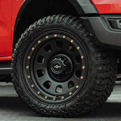 Jante en acier GOSS pour Toyota Hilux VIGO 2005-2015, vue de face avec rayons métalliques.