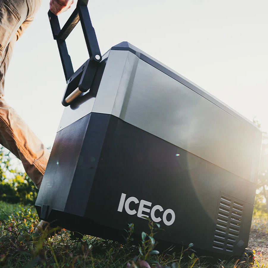 Glacière électrique ICECO JP50 PROS 50L, frigo et freezer off-road avec compresseur, conçue pour l'aventure et le camping.