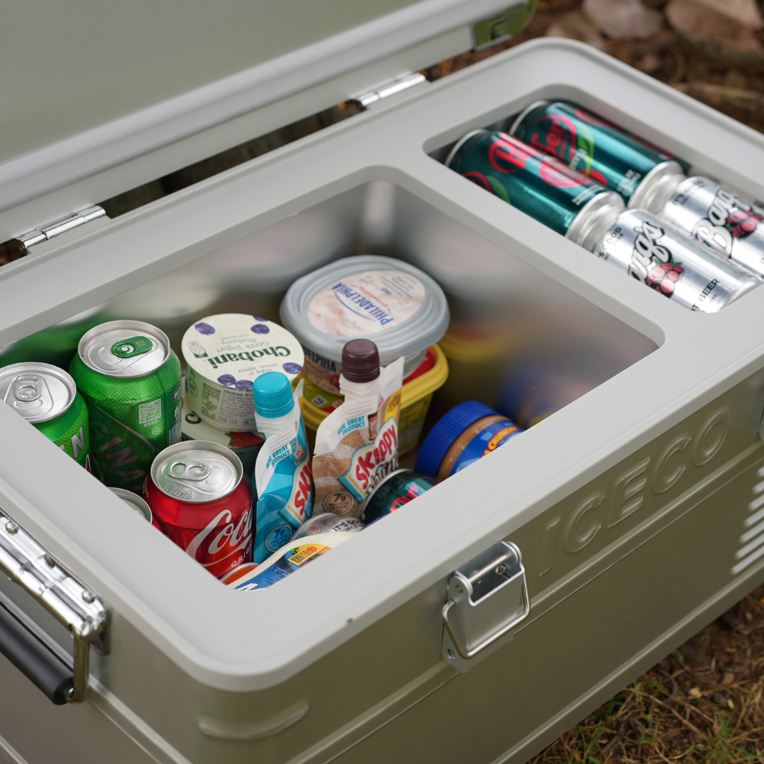 Réfrigérateur/congélateur ICECO 20L Simple-Zone en argent, frigo portable et accessoires, vue de face avec écran et poignée.