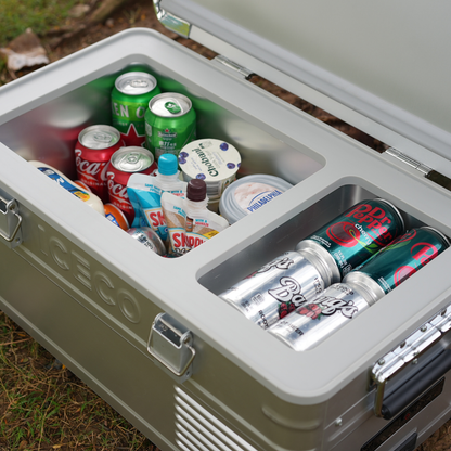 Réfrigérateur/congélateur ICECO 20L simple zone en argent, appareil compact pour conservation des aliments.