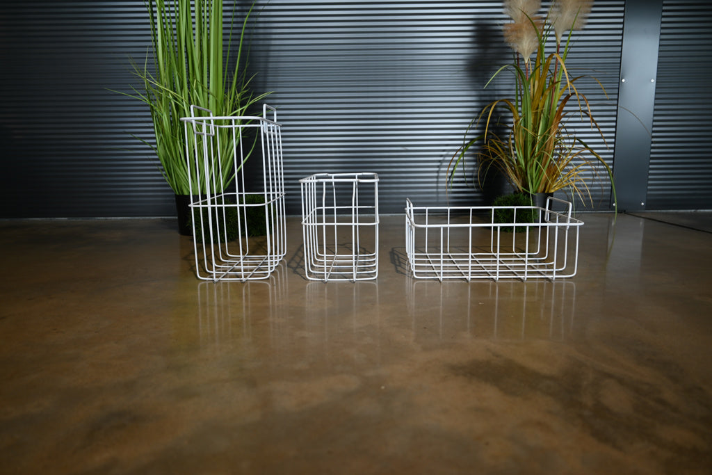 Réfrigérateur/congélateur ICECO 45L gris avec double compartiment, porte fermée, vue de face.