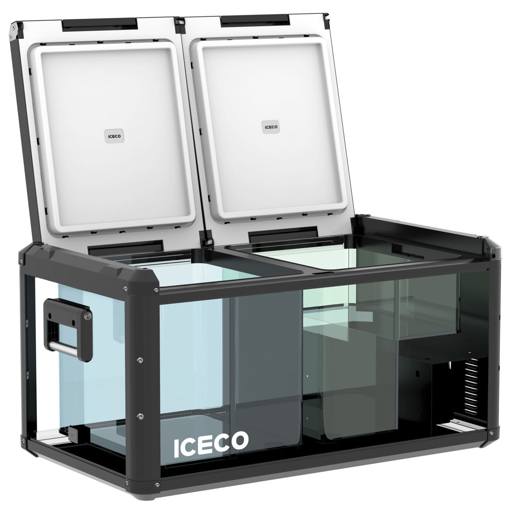 Réfrigérateur/congélateur ICECO 90L noir avec double compartiment, portes fermées, design compact et moderne.