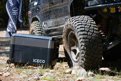 Réfrigérateur ICECO JP40 PROS, congélateur simple zone de 40L, vue de face avec porte et poignée.