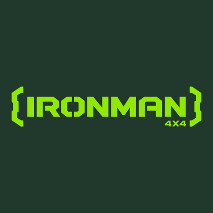 Kit montage et finition de tiroirs Ironman 4x4 pour pickup, montrant le système de fixation et les tiroirs robustes.