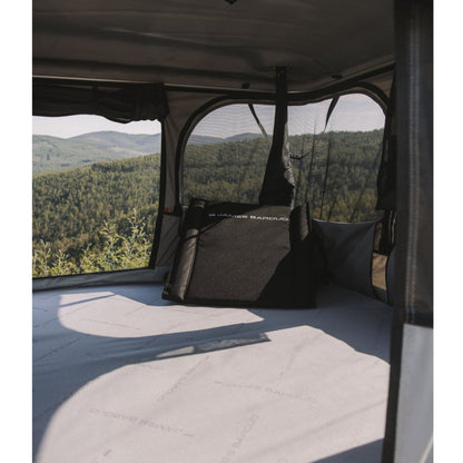 Paire de sièges pliables confortables James Baroud, accessoires pour tente de toit, assises légères et pratiques pour camping.