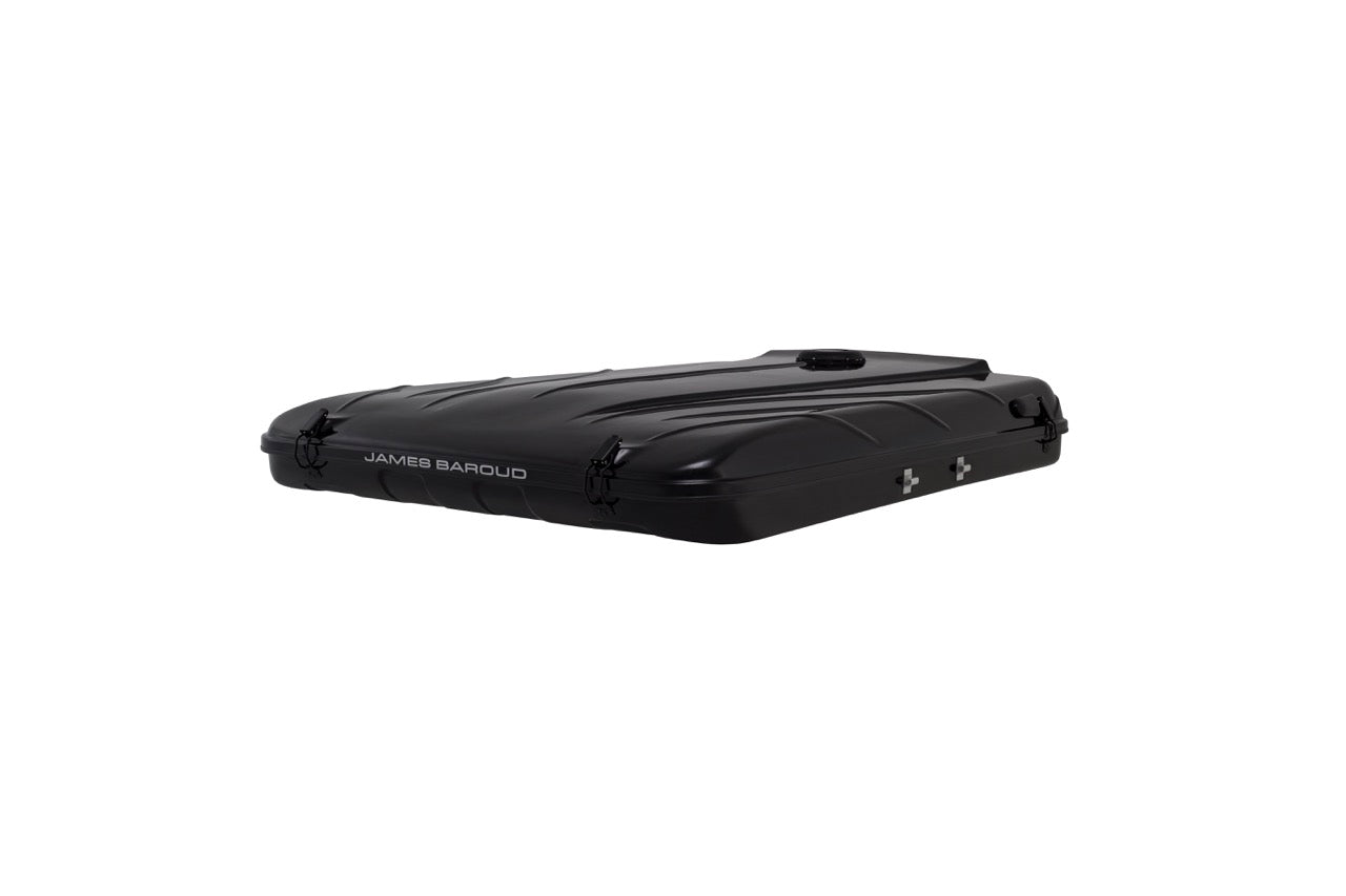 Tente de toit James Baroud Evasion S/M/XL avec coque rigide, vue de face sur la tente de toit pour camping en plein air.