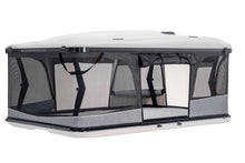 Tente de toit James Baroud Odyssey L, modèle de haute qualité, avec ouverture à 360° pour un confort optimal en camping.