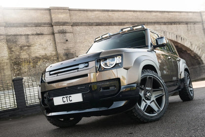 Kit de carrosserie KAHN pour Defender 110 2020+ avec wide track, look agressif et design premium, tuning automobile robuste.