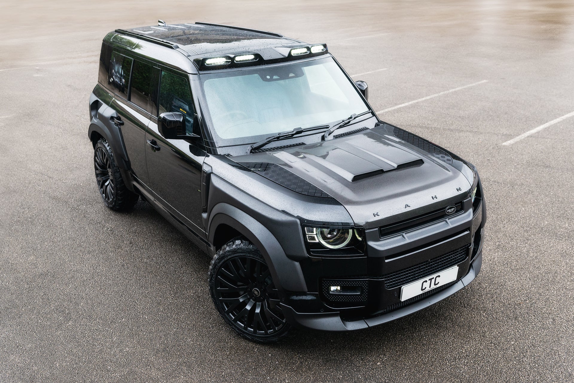 Kit de voies larges KAHN pour Defender 110 2020+ avec look agressif et finition premium, accessoires de tuning carrosserie.