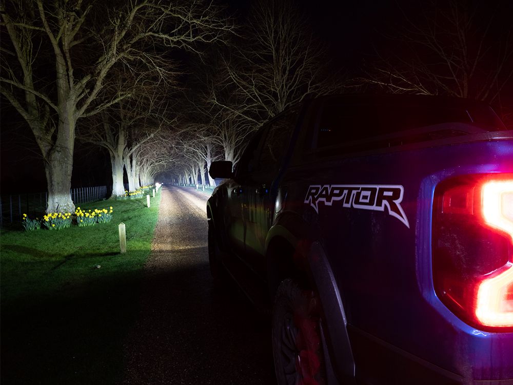 Kit calandre Lazer Triple-R 850 LED pour Ford Ranger Raptor 2023+, éclairage LED puissant et durable de LAZER LAMPS.