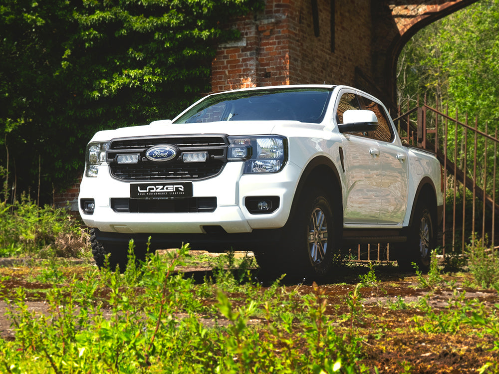 Pack LED pour calandre de Ford Ranger XL, XLT ou Tremor 2023+ par LAZER LAMPS, avec éclairage LED puissant et design moderne