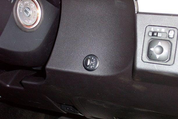 Réservoir auxiliaire supplémentaire LRA 81L pour Mitsubishi Pajero 2000-2021, produit par LONG RANGE AUTOMOTIVE.