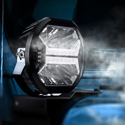 Phare de conduite LED Lumidrive XDRIVE 5.75, éclairage puissant et élégant pour véhicule, marque Lumidrive.