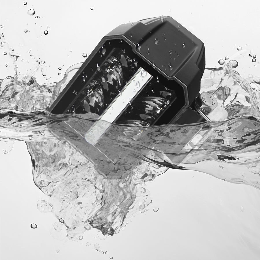 Phare de travail LED Lumidrive PROXIDRIVE 2800 lumens, étanche, éclairage LED robuste pour travaux extérieurs.