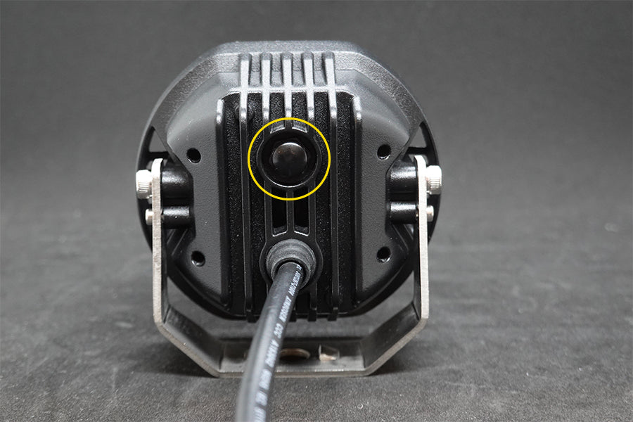 Phare LED Lumidrive XDRIVE 4.0, éclairage puissant de 24W pour sécurité et visibilité améliorée.