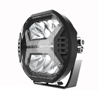 Phare LED Lumidrive XDRIVE 4.0, éclairage puissant de 24W pour sécurité et visibilité optimale.