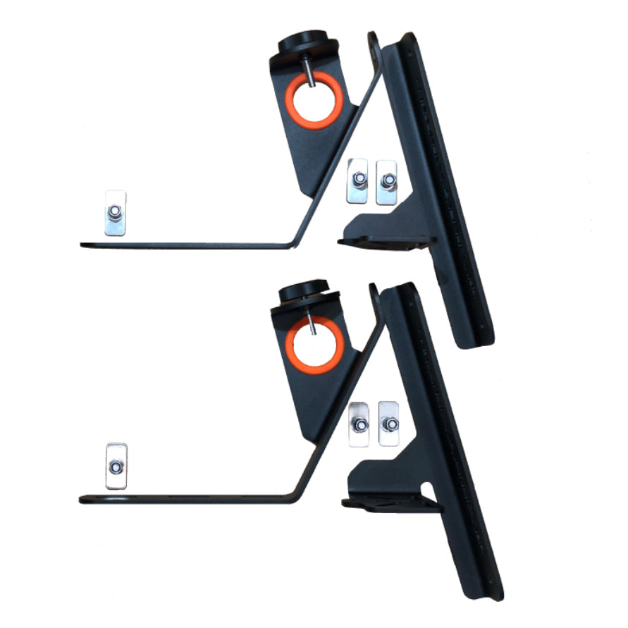 Support Maxtrax incliné pour galerie de toit avec support pour pelle, accessoire robuste pour véhicule tout-terrain.