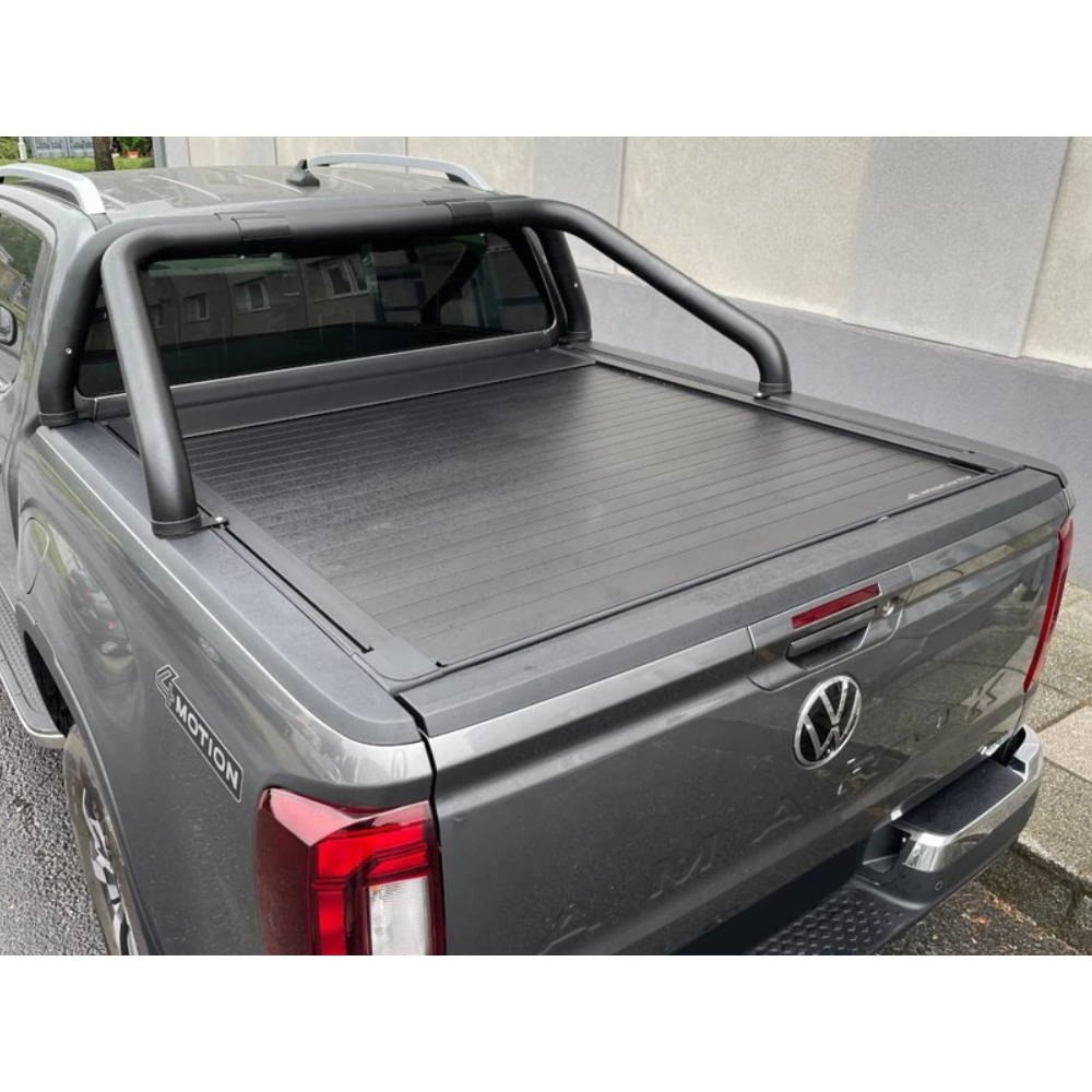 Barre de rouleau pour couvre-benne Mountain Top sur Ranger et Amarok 2023+ par Misutonida4x4, fixation robuste et design élégant.