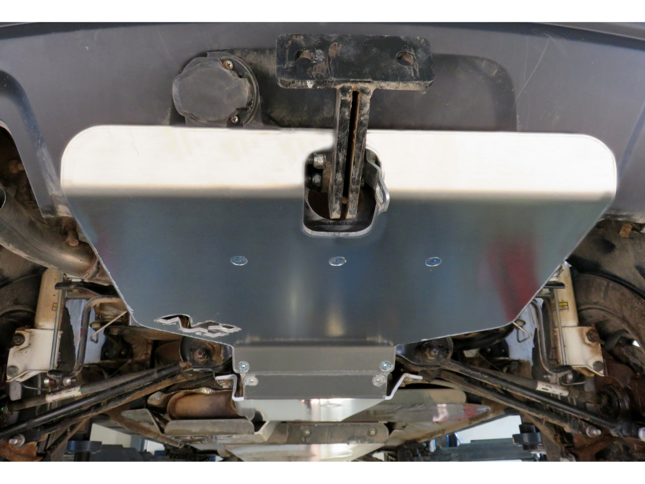 Protection inférieure pare-chocs arrière en aluminium 6mm pour Dacia Duster 4x4 2013-2021, marque N4 OFFROAD.