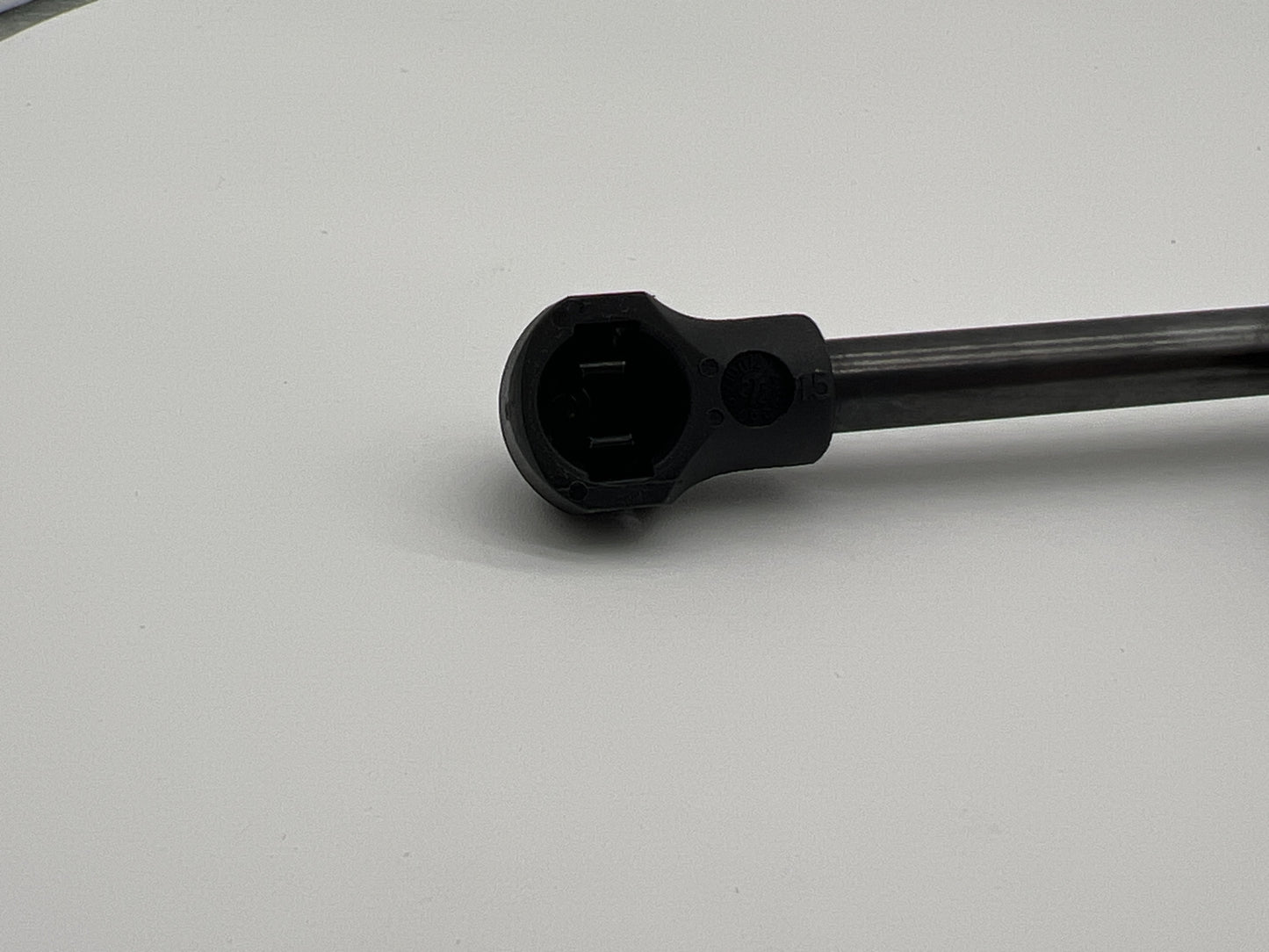 Vérins de hayon renforcés pour Toyota HDJ100 N4 Offroad, verins d'assistance robustes pour véhicule tout-terrain.