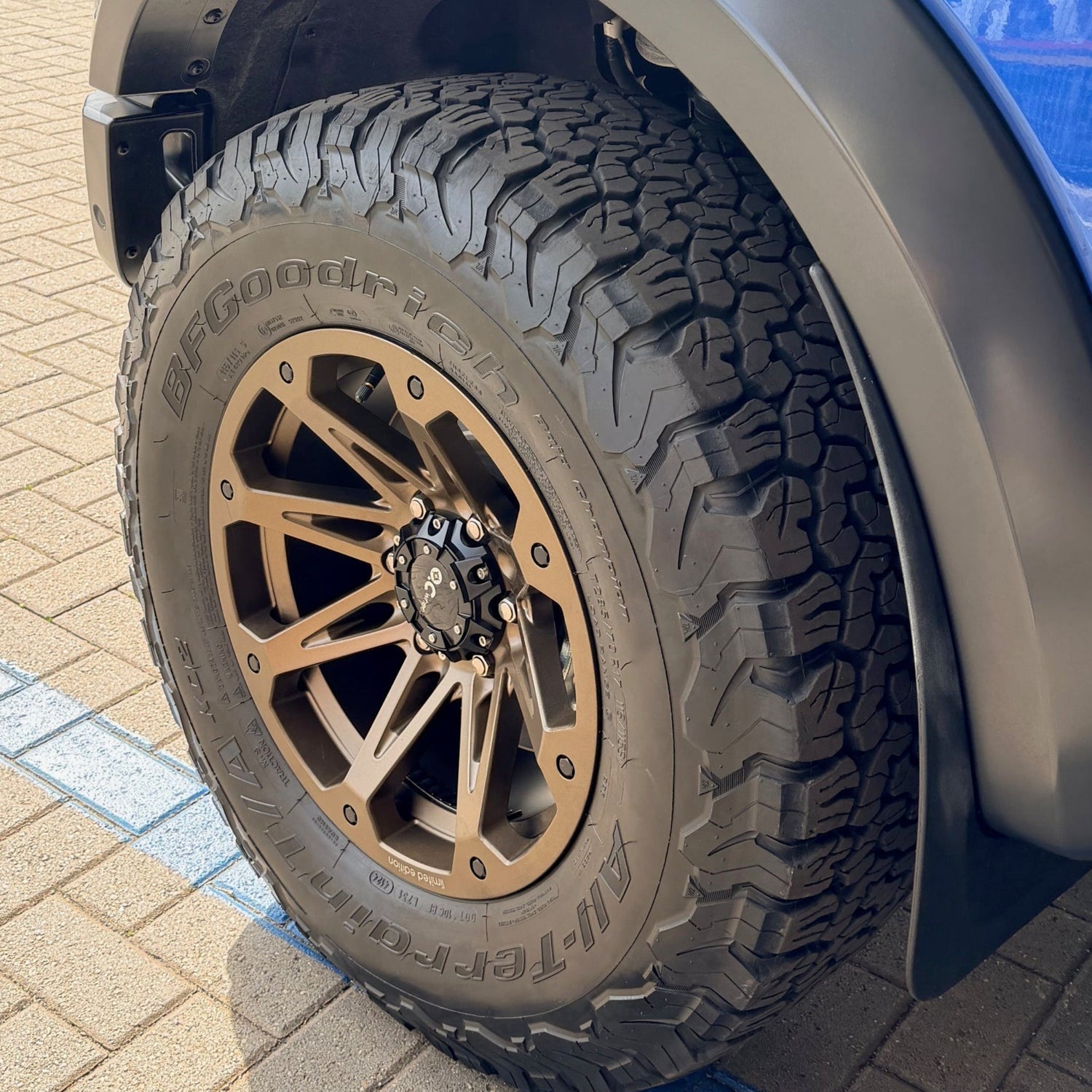 Jante OC WHEELS 814 Gen3 Bronze Mat pour véhicule tout-terrain, design robuste et finition bronze mat.