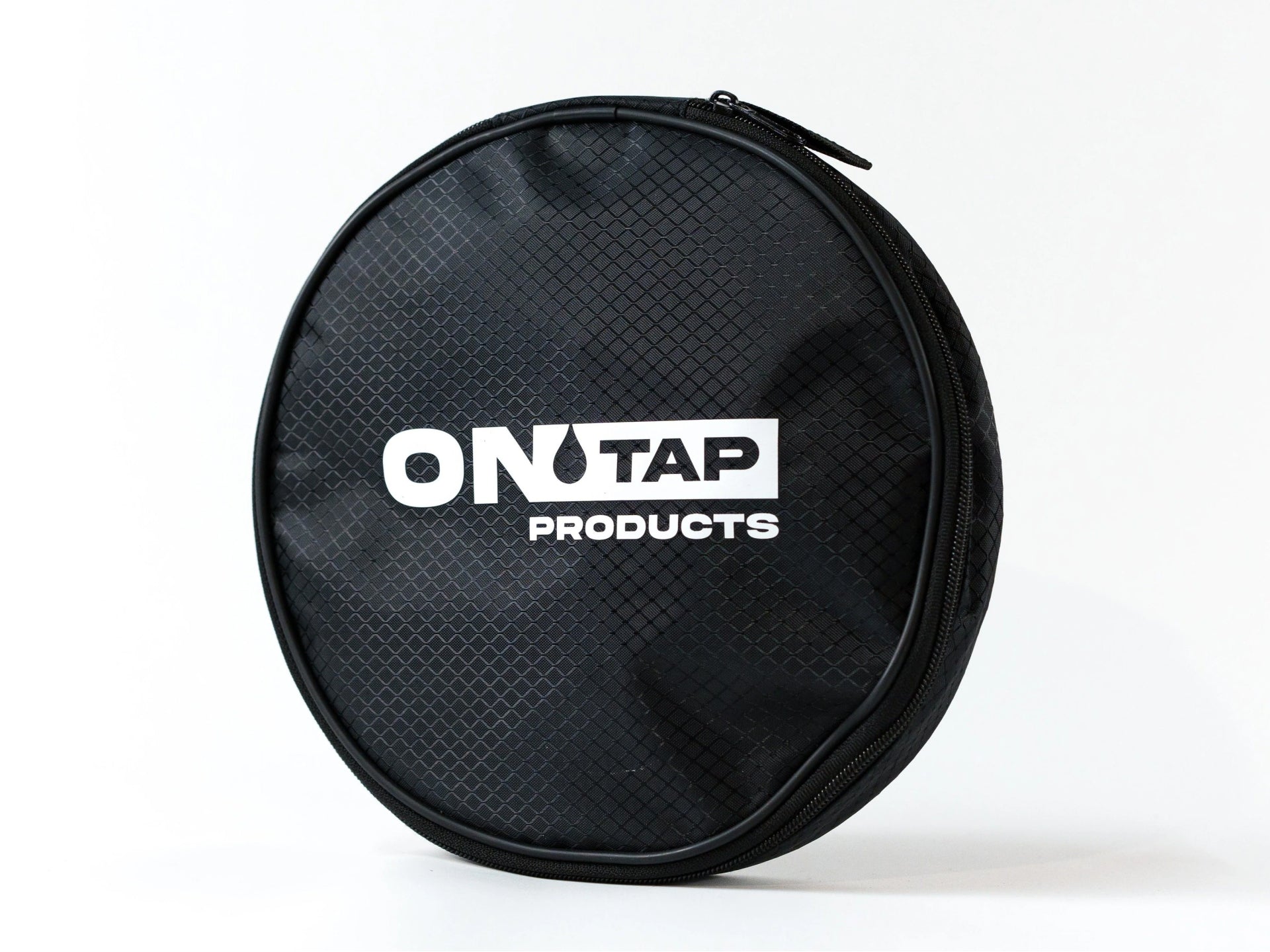 Pommeau de douche OffRoad ONTAP avec flexible 2,4 m et fixations, design en forme de jerrycan, pour une douche extérieure robuste