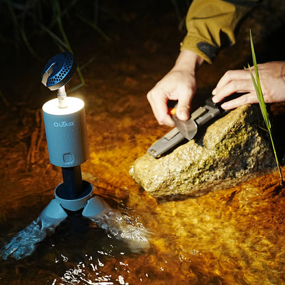 OuTask Lampe Télescopique LED Outdoor 720° - Noire sur Xperts4x4 Accessoires 4x4 Off-Road