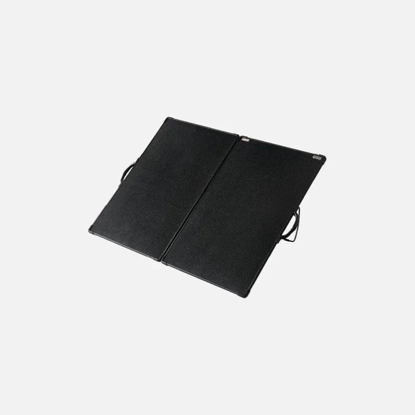 Panneau solaire portable REDARC 200W monocristallin pour camping et activités off-road, avec cadre léger et connecteurs.