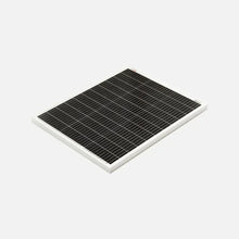 Panneau solaire monocristallin REDARC 80W pour camping et 4x4, avec cellules solaires modernes et connecteurs visibles.