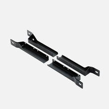 Support Panneau Solaire REDARC pour barres Rhino-Rack Vortex et Heavy Duty, fixation robuste pour panneaux solaires.