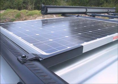 Support panneau solaire REDARC pour barres Rhino-Rack Vortex et Heavy Duty, montage sécurisé pour panneaux solaires.
