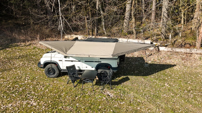 Auvent autoportant RHINO-RACK 180° Batwing de 2,2 m pour 8,4 m², protection solaire pour véhicule et camping