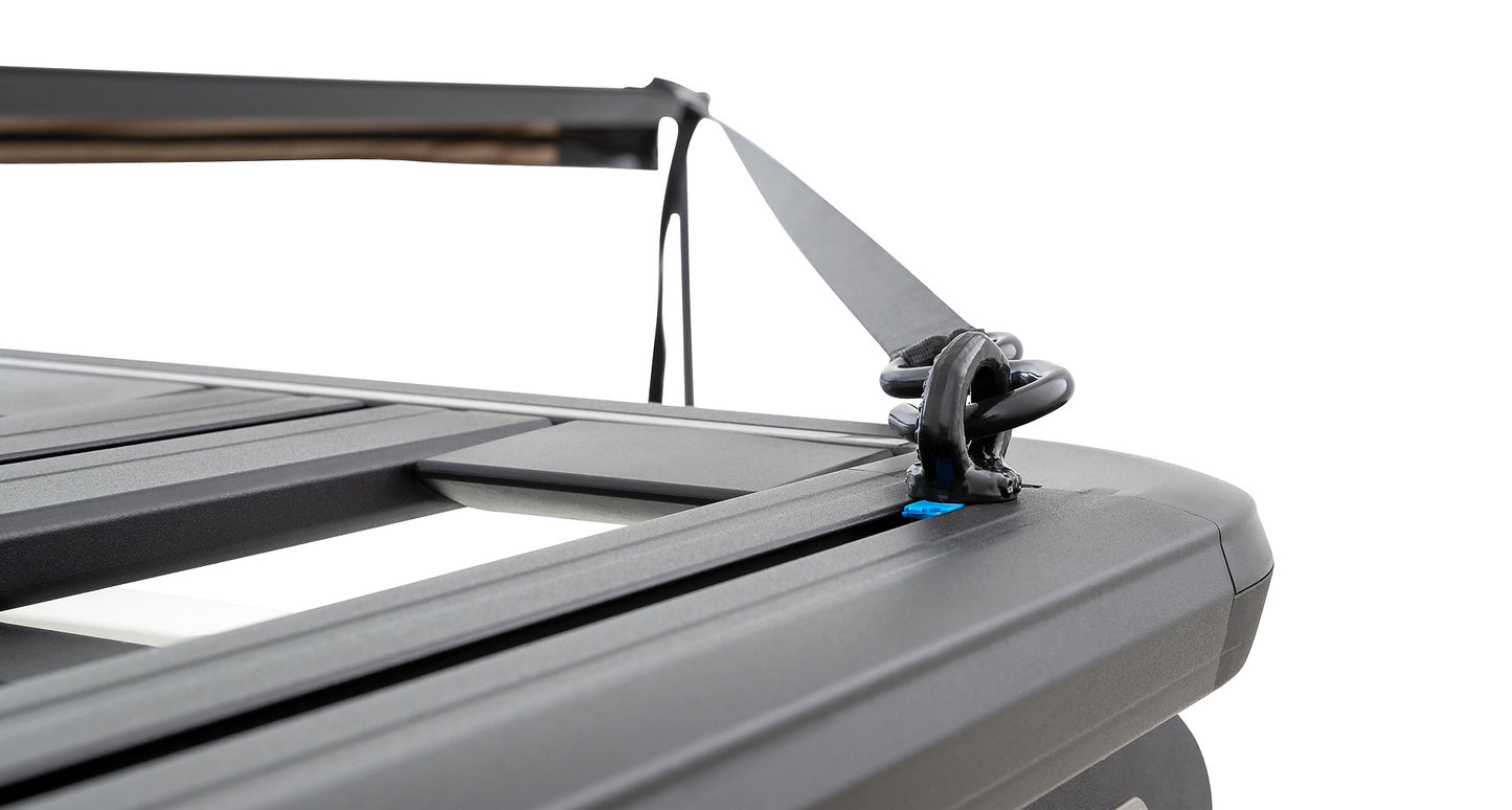 Auvent autoportant RHINO-RACK 180° Batwing 2,2m pour véhicule, protection solaire et abri robuste, vue de face.