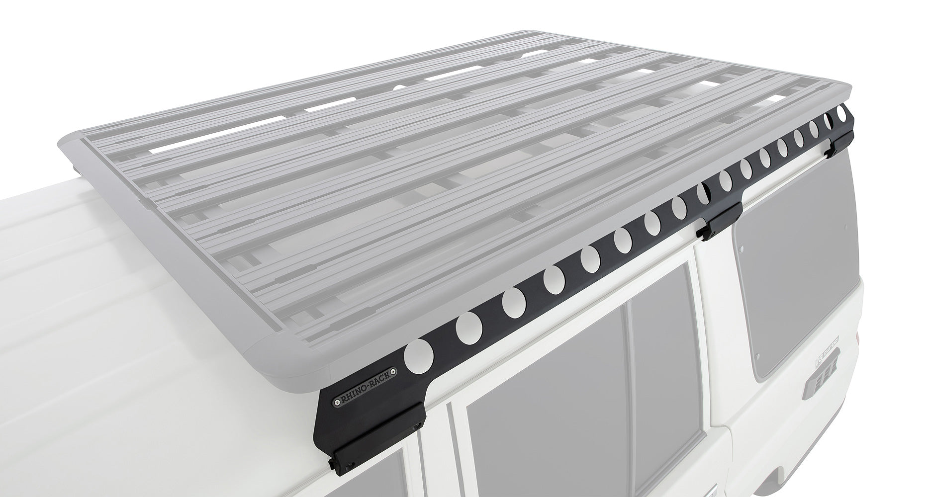 Support de galerie Pioneer Rhino-Rack pour Land Cruiser 76 Series 4WD, accessoire robuste pour véhicule tout-terrain.