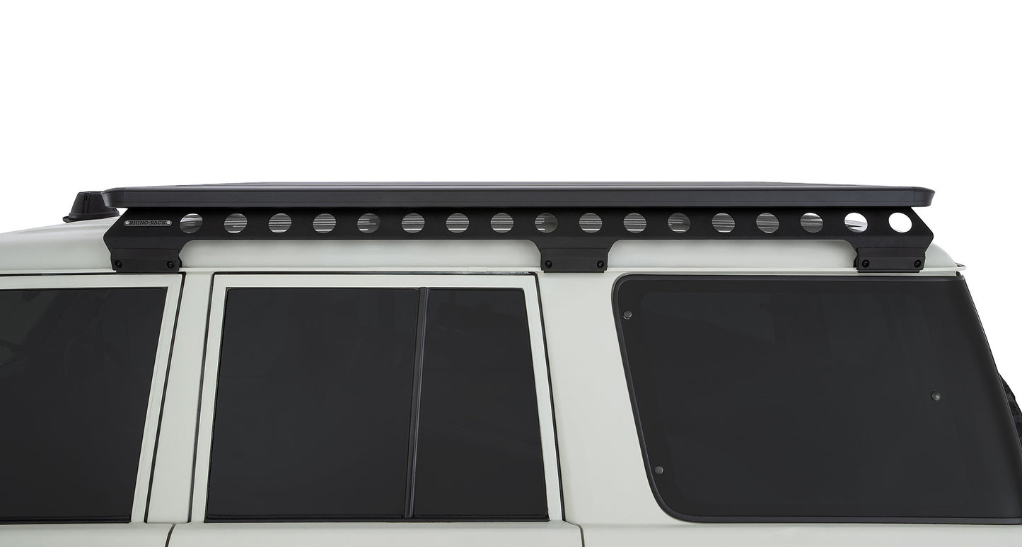Support de galerie Pioneer Rhino-Rack pour Land Cruiser 76 Series 4WD, côté droit, accessoire robuste pour véhicule tout-terrain.